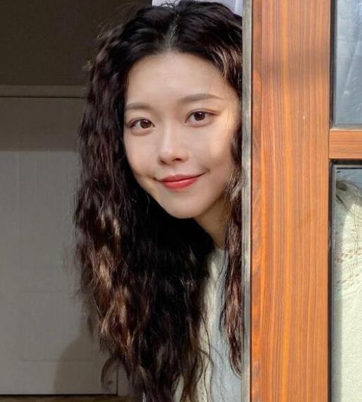 韩式发型女2021流行发型,非常适合细软发质以及头发比较少的女孩