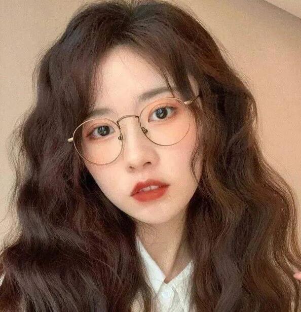 2021年最流行的发型女,今年的热门卷发发型