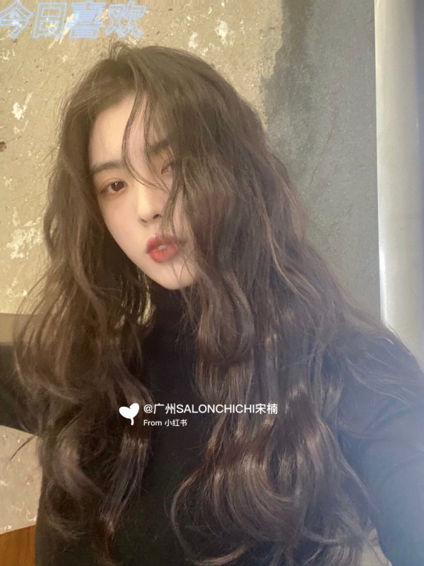 没想到长发女生烫法式卷这么好看 懒人必备