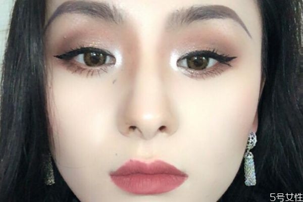眼线笔不用的时候怎么放 眼线笔平时怎么放置