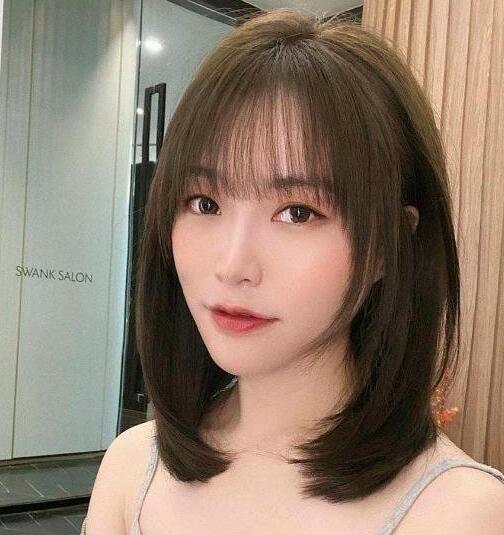 2021减龄直发发型,清新减龄不失好看