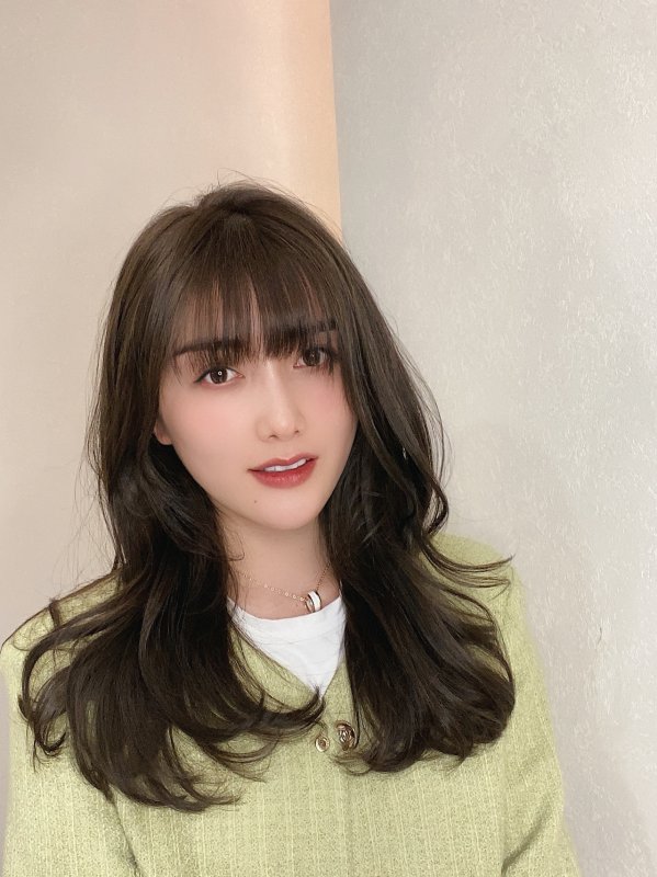 女士中长发发型推荐，显脸小瘦脸发型中发烫