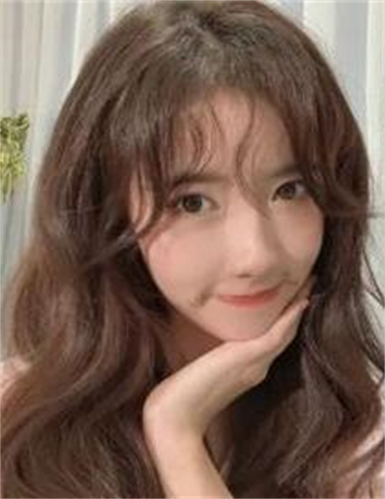 女生烫发发型中长发,适合所有脸形的卷发发型