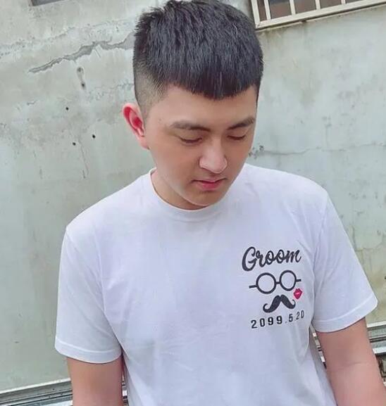 男生干净短发寸头,承包你一年的短发发型