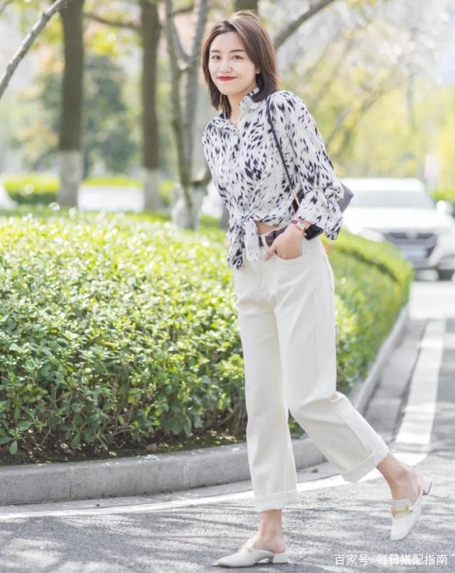 夏天的“薄衬衫”怎么穿才时髦？手把手教你