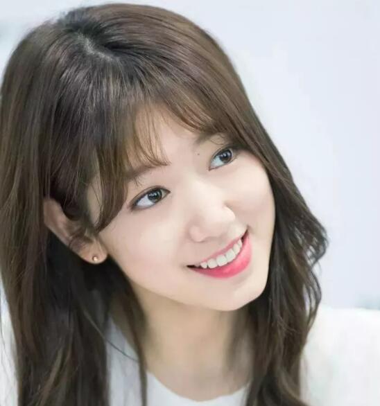 空气刘海发型女2021,修颜必备的刘海发型