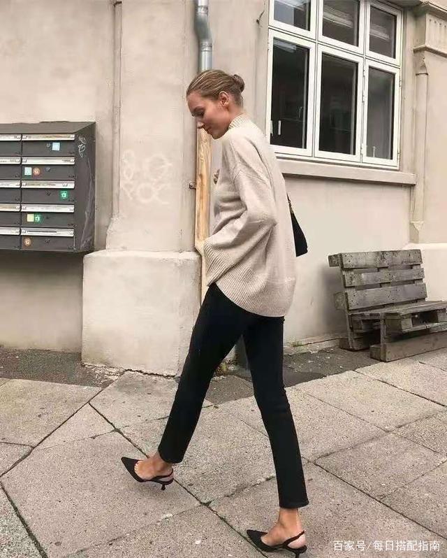 女人不管多少岁，选裤装时认准这4种颜色，高级又大气