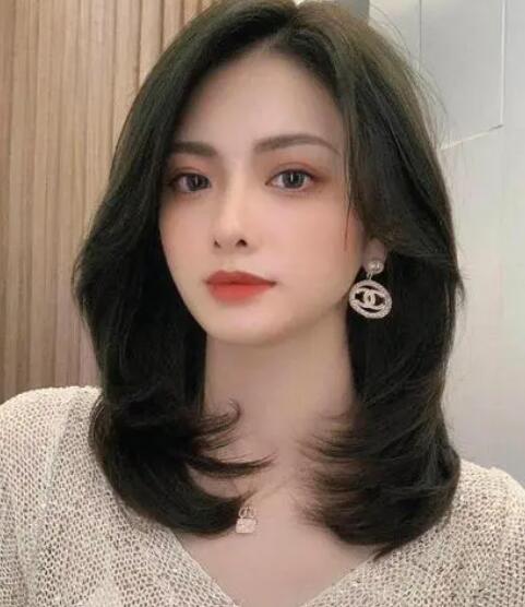 锁骨发型2021年最新款女,最近超火的锁骨发发型