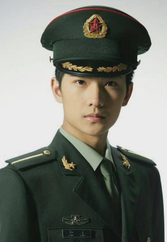 杨洋迪丽热巴公布恋情？迪丽热巴绯闻男友另有其人