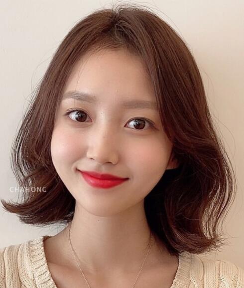 2021气质减龄发型女 更显优雅的韩式发型