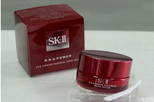眼霜真的有用吗 眼霜的正确使用方法有什么呢