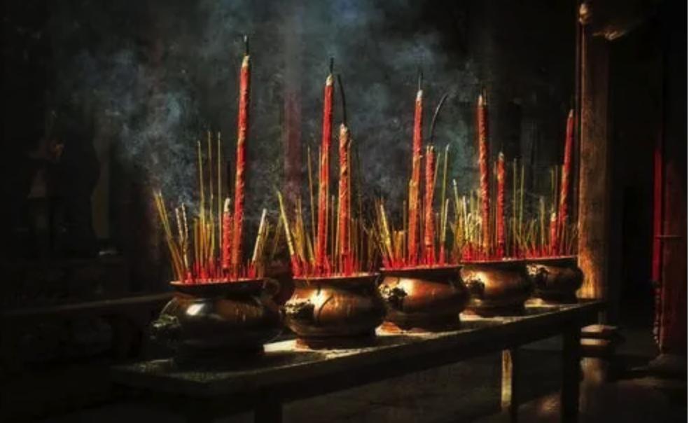 民间传说神仙为什么要收香火，香火对仙家起什么作用？