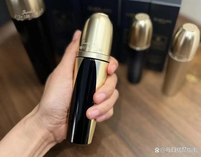 让人心甘情愿买单的4款“贵价精华”，到底有什么不一样？