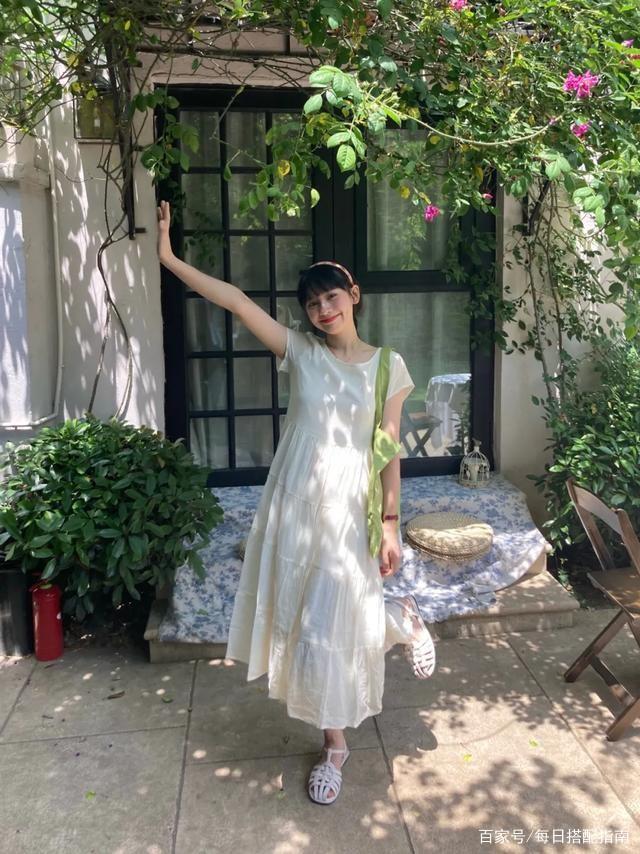 这双鞋看着笨重又“有点丑”，为什么这么多人喜欢？