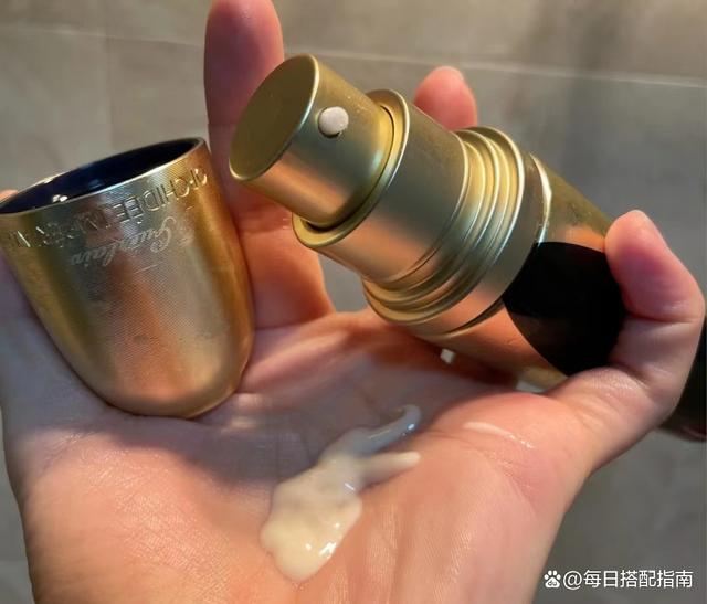 让人心甘情愿买单的4款“贵价精华”，到底有什么不一样？