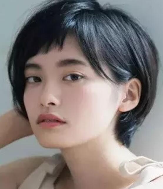 时尚发型女2022流行发型 超时尚的韩式发型