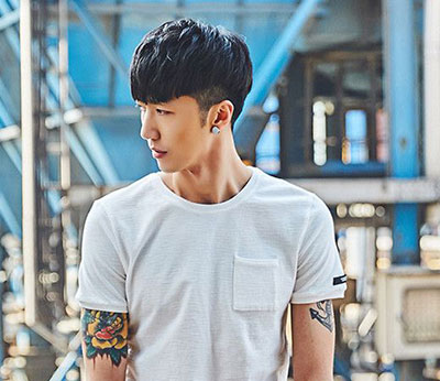 两边铲男生发型 今年最in男生款发型