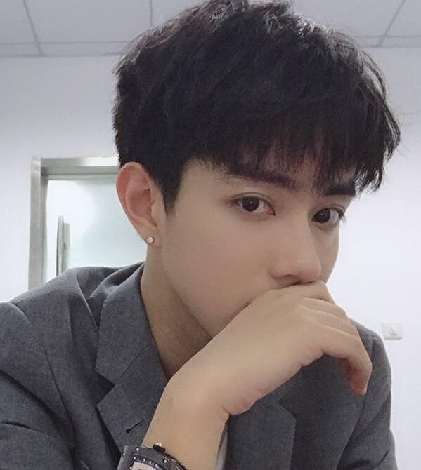韩式男发型图片大全,哪一个才适合你呢?