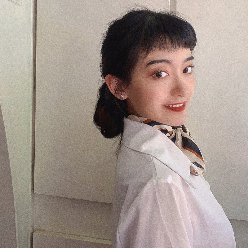 赫本同款刘海get！适合方脸女孩的绝美发型