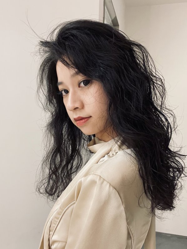懒人必备的女生长发港风慵懒卷发太洋气啦