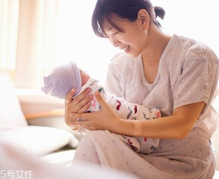 为什么容易患上产后抑郁？通常因为家人不支持