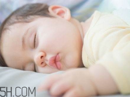 婴幼儿腹胀要怎样按摩？宝宝吃奶睡着了怎么办？