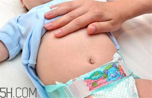 婴幼儿腹胀要怎样按摩？宝宝吃奶睡着了怎么办？