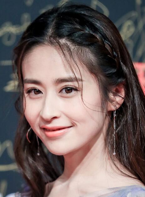 2022圣诞派对最流行仙女编发教程图解步骤