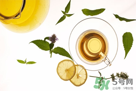 口含茶叶能治口臭吗？口含茶叶有什么作用？