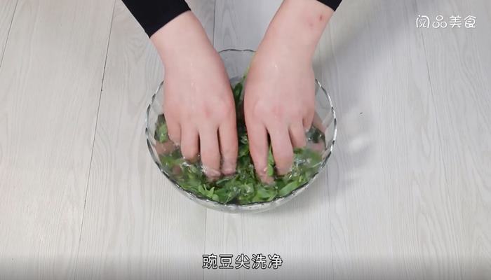 炝炒豌豆尖怎么做 炝炒豌豆尖的做法 