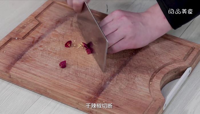 茄子炖酸菜 茄子炖酸菜的做法 
