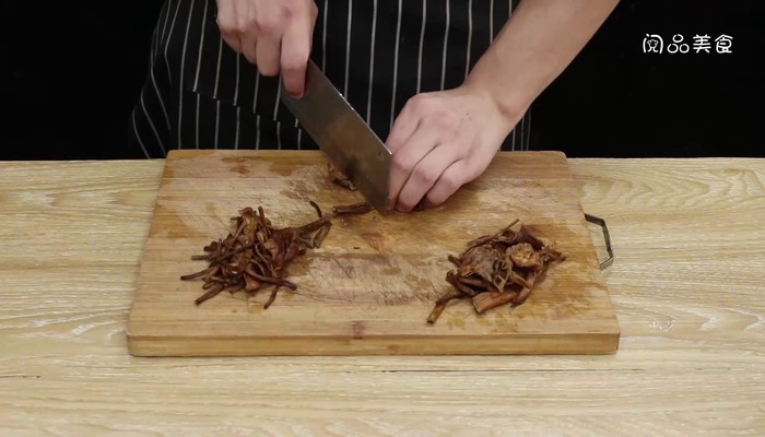茶树菇炖鸽子怎么做 茶树菇炖鸽子怎么做好吃 