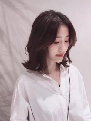 脸大的女生适合什么发型  比较遮肉的发型推荐