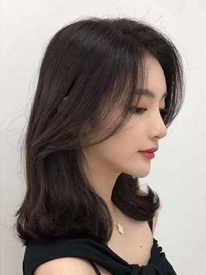 2022发型流行趋势女 短发、中长发、长发显小脸的烫发推荐