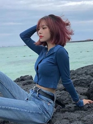 最流行的短发发型图片女2022  适合大脸的短发发型图片