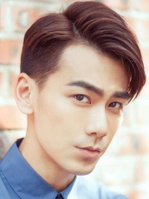 男生露额头好看还是不露好看 男生露额头的发型有哪些