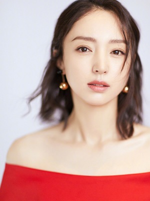2022羊毛卷发型趋势  女明星已经换上了