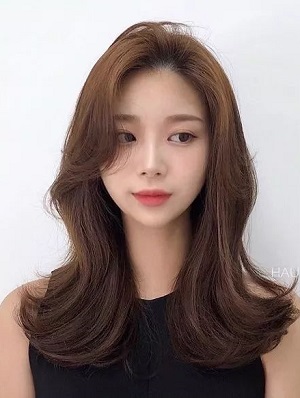 2022发型流行趋势女 短发、中长发、长发显小脸的烫发推荐