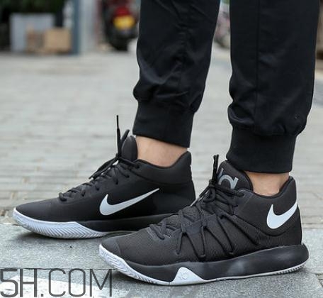 篮球鞋鞋底硬怎么办？篮球鞋什么底最耐磨？