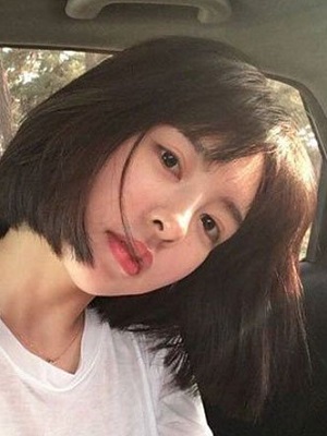 女生波波头短发造型 百搭还非常减龄显嫩