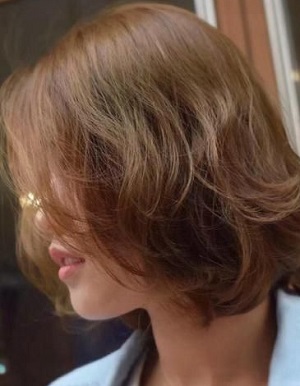 2023最美减龄发型短发线条烫  瘦脸减龄更有女人味