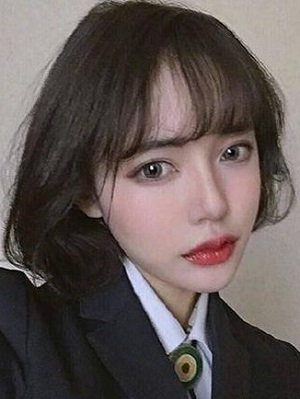 圆脸剪什么发型好看女  显脸小的短发发型图片