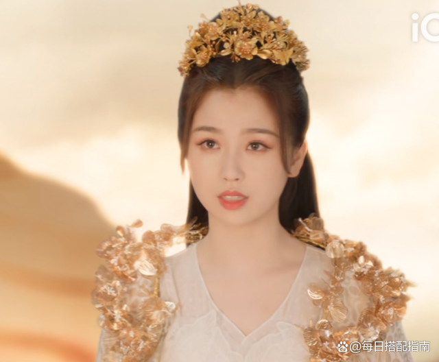 看了《苍兰诀》才发现：虞书欣的圆脸真的太吃妆造红利