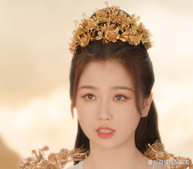 看了《苍兰诀》才发现：虞书欣的圆脸真的太吃妆造红利