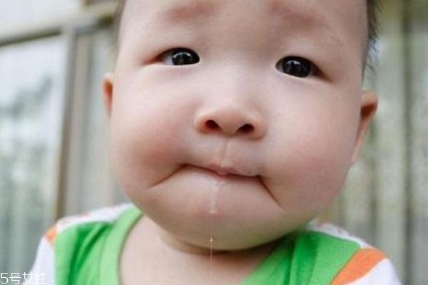 宝宝流口水是怎么回事 宝宝流口水的原因