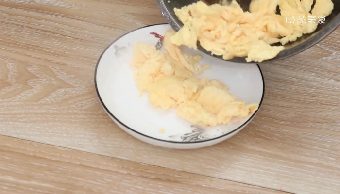 海参炒鸡蛋香肠的做法 海参炒鸡蛋香肠怎么做好吃 