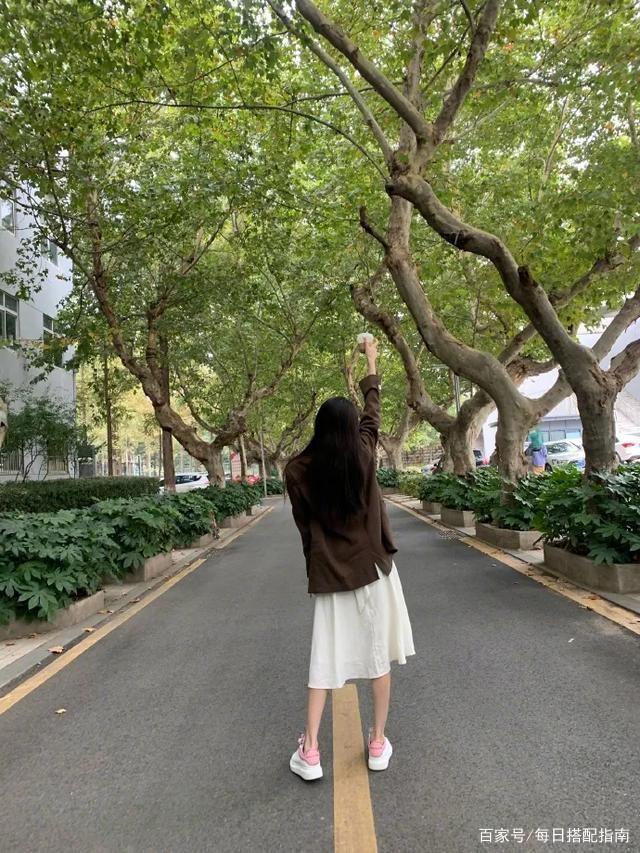 如何打造“学院风”穿搭？掌握这些搭配干货，清新减龄又显气质！