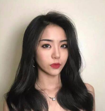 2022中长发最新发型女,让你受宠一整年的发型