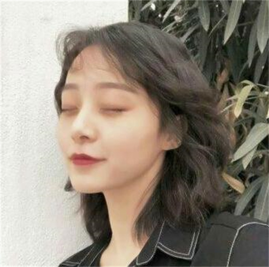 好看的短发女孩高清图片 女明星的同款发型推荐