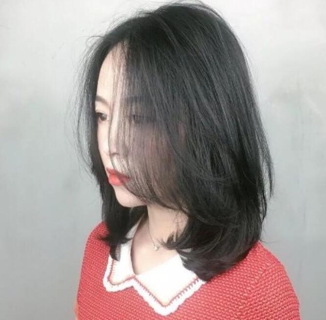 2022年流行发型女,这几款发型太显脸小了